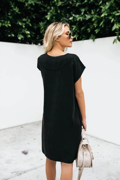 Classic Riverdale Dress with Flattering Fit and Convenient Pockets