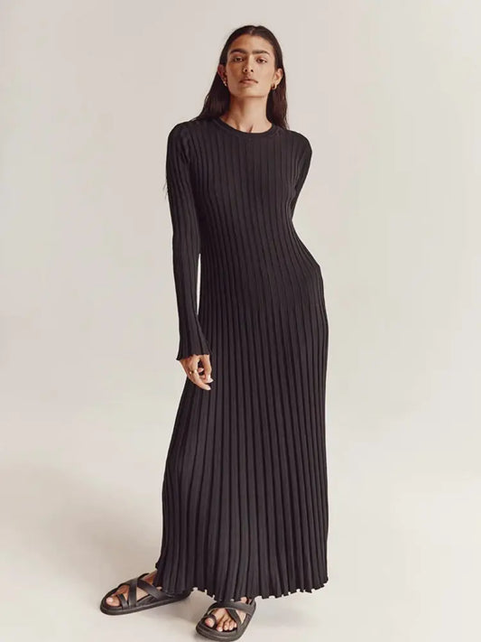 Elegant Ribbed Knit Maxi Dress with Long Sleeves for Autumn and Winter