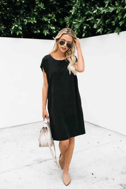 Classic Riverdale Dress with Flattering Fit and Convenient Pockets