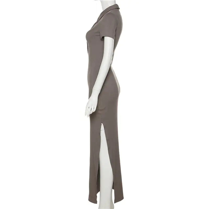 Elegant Knit Maxi Dress with Short Sleeves and Soft Sweater Fabric
